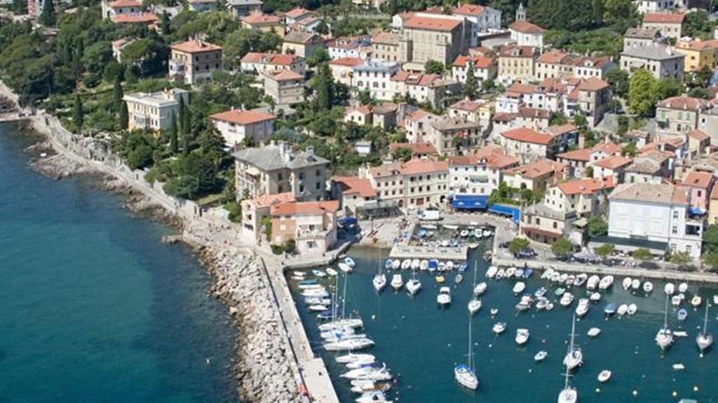 Apartments Villa Dinka Opatija Bilik gambar