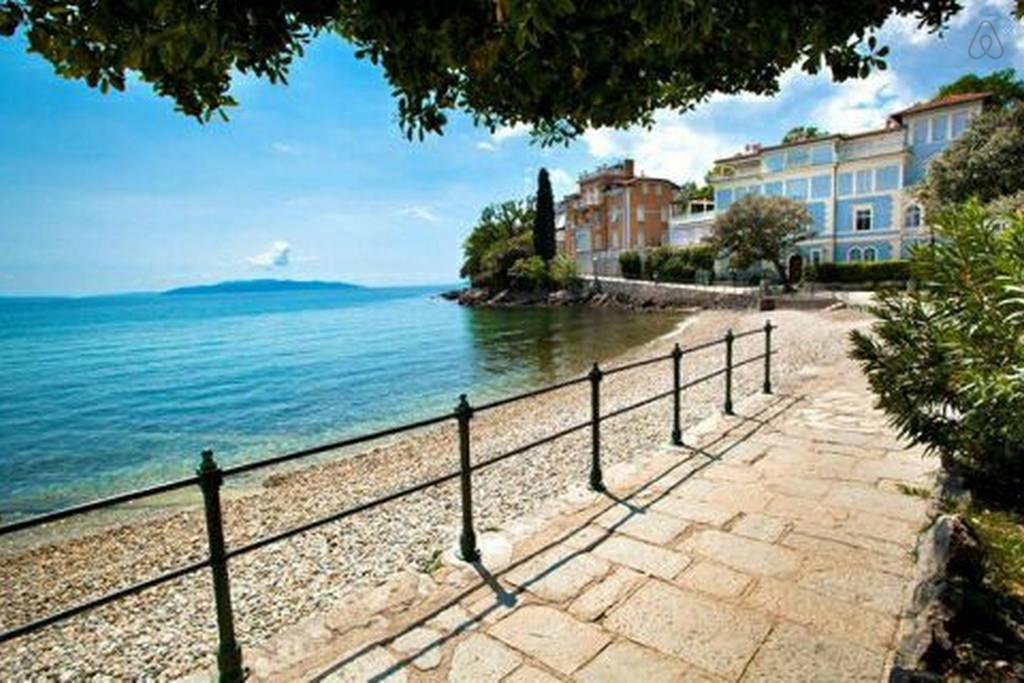 Apartments Villa Dinka Opatija Bilik gambar