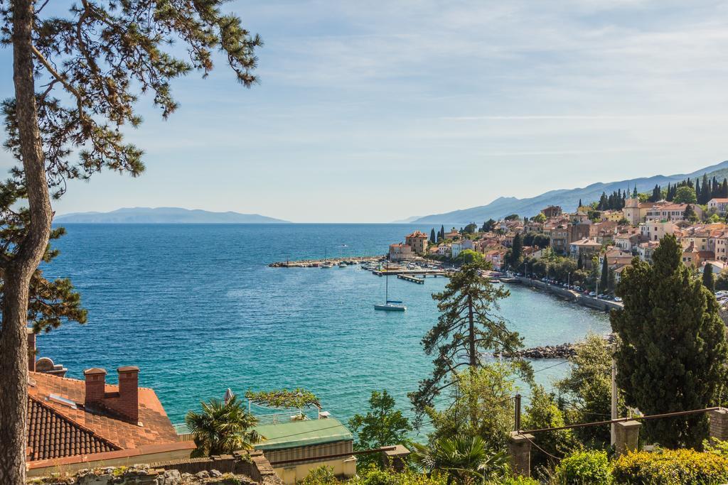 Apartments Villa Dinka Opatija Luaran gambar
