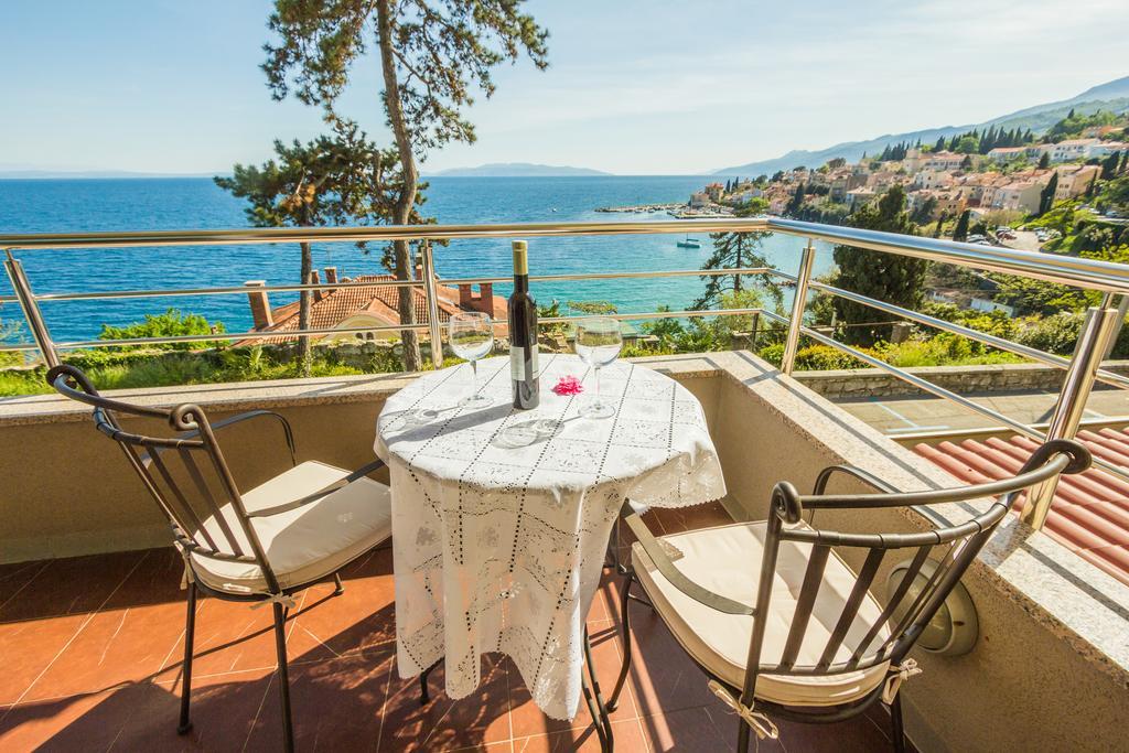 Apartments Villa Dinka Opatija Luaran gambar